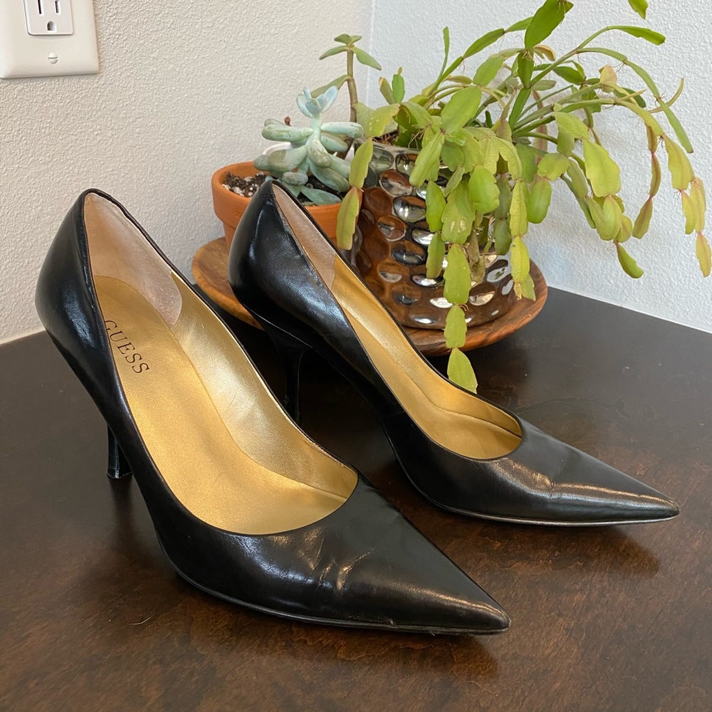 Guess Black Pointed Toe Pumps